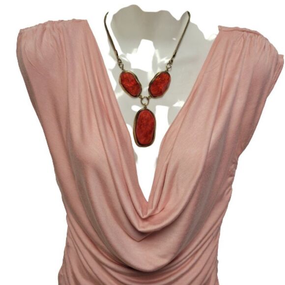 Sleeveless Top with Plunging Neckline  Size M Size G/L NEW! - Picture 3 of 3